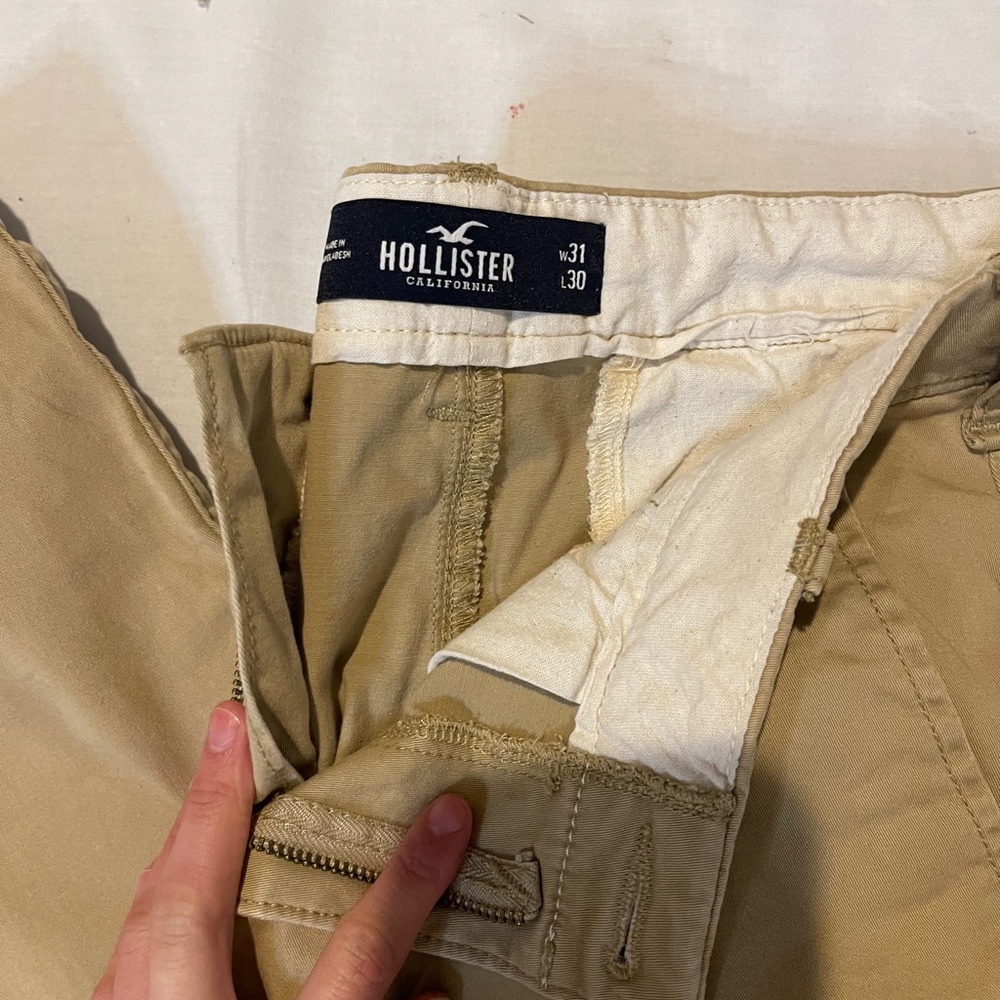 Men’s khakis